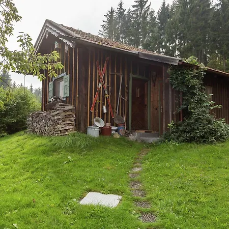 Idyllisches Mit Terrasse
